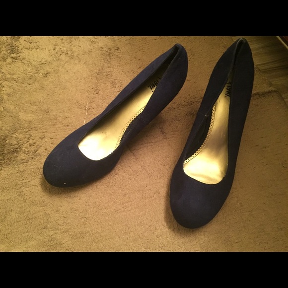 Navy Blue Suede Heels SZ11 - Picture 1 of 4